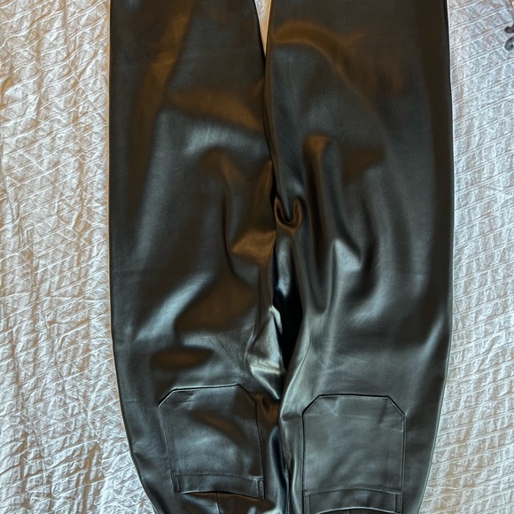 zara baggy leather pants - Picture 2 of 4
